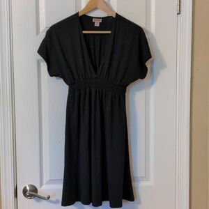 Like new mossimo supply v neck goddess dress elastic empire waist simple elegant